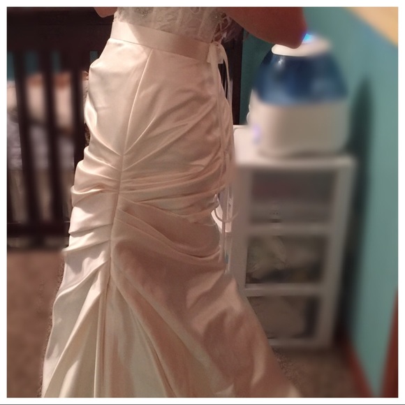 Watters 2 Piece Wedding Dress - Picture 7 of 8